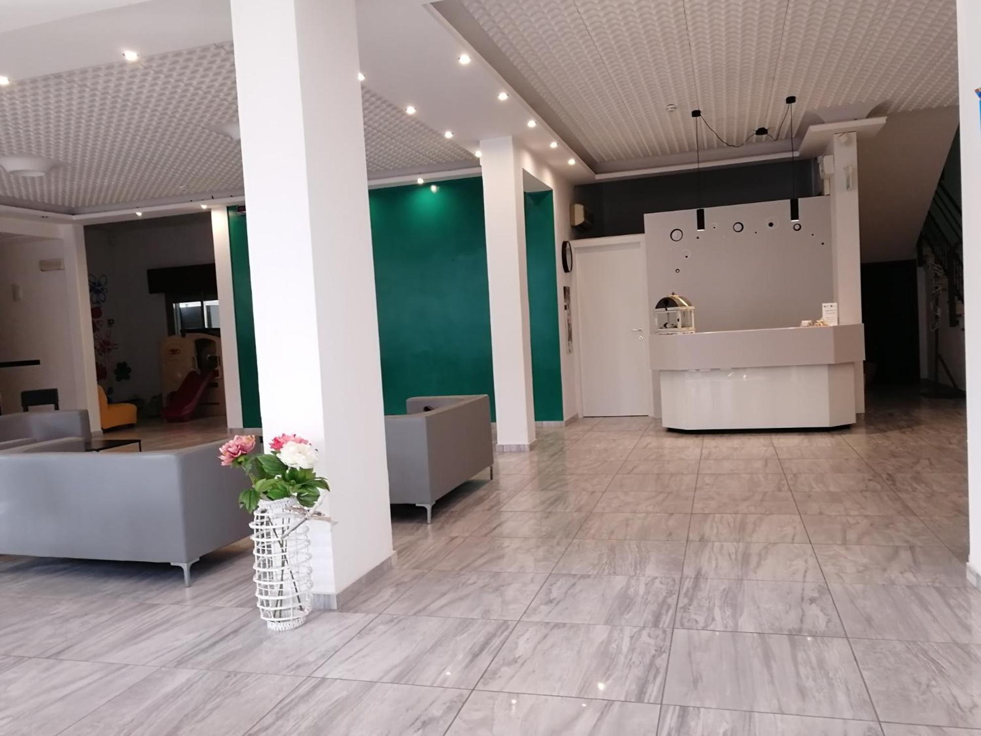 Hotel Atmosfere Beach Cesenatico Exterior photo